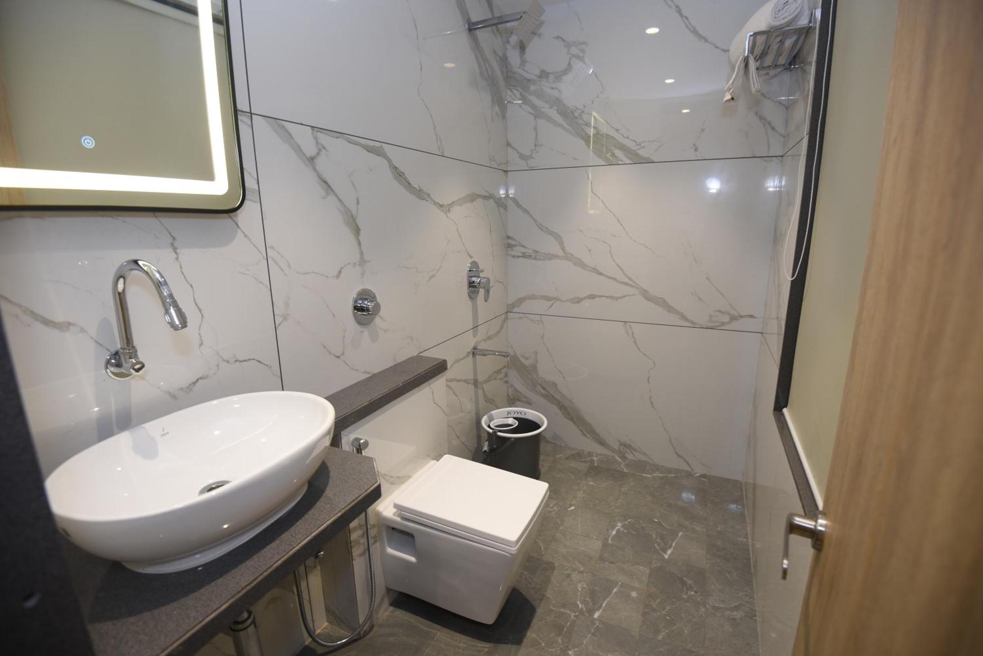 Vishnu Krupa Executive Rooms Virār エクステリア 写真